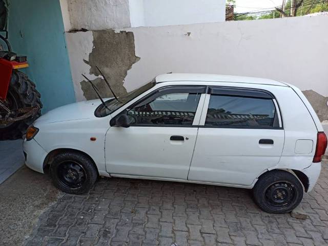 https://images10.gaadi.com/usedgaadi-sellcar/UsedCar/d57f8f40-98f0-48f5-8cc1-f0628635a241/36df9535-e57d-4173-ac66-a5bf7eb0be07.jpg?imwidth=6402