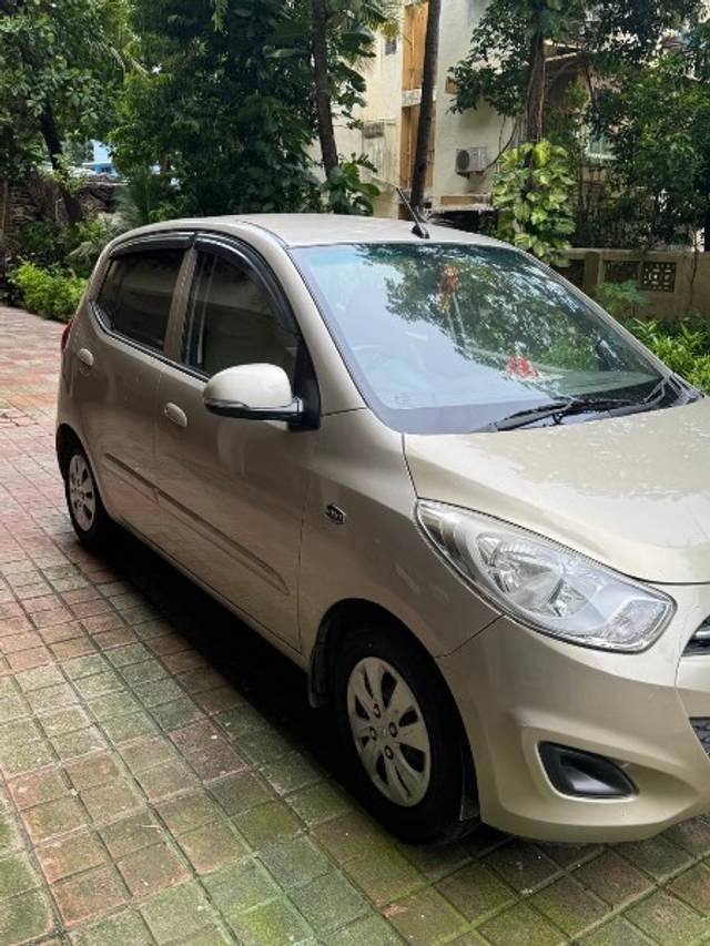 https://images10.gaadi.com/usedgaadi-sellcar/UsedCar/d57f9c1da/6bd3b3b0-d67d-4b8e-83e3-6328b31aa7e2.jpeg?imwidth=6400