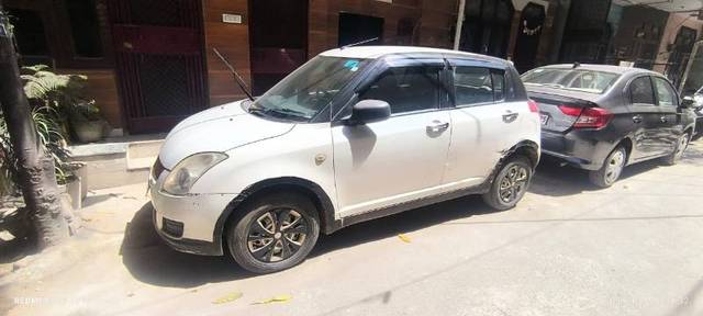 https://images10.gaadi.com/usedgaadi-sellcar/UsedCar/d57fd73ca/8b2672c6-737b-4827-894c-f09f0a136c8e.jpg?imwidth=6401