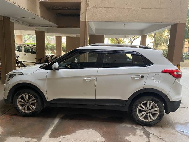 https://images10.gaadi.com/usedgaadi-sellcar/UsedCar/d580374fa/fed4c595-c6e0-4280-a70b-1a493d0633d7.jpeg?imwidth=6401