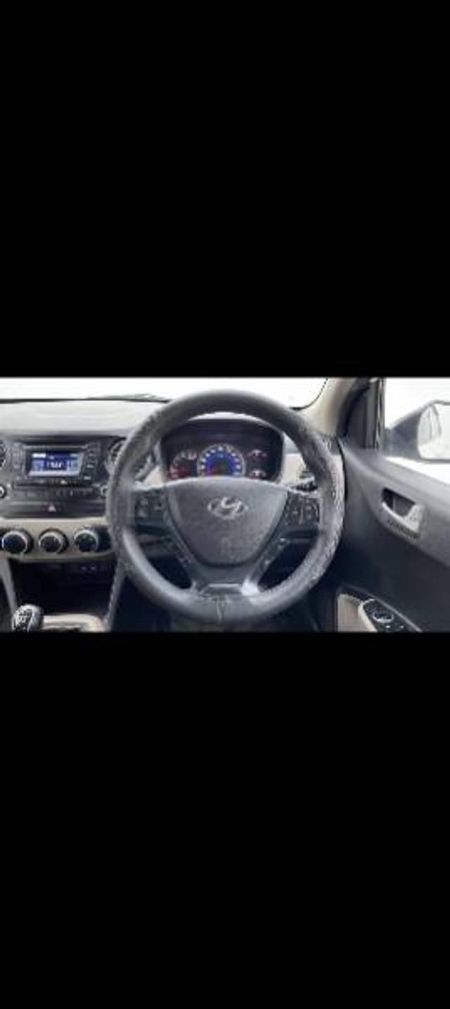 https://images10.gaadi.com/usedgaadi-sellcar/UsedCar/d5810b0ba/35c78755-a516-484a-ade6-85d6c236d590.jpg?imwidth=6402