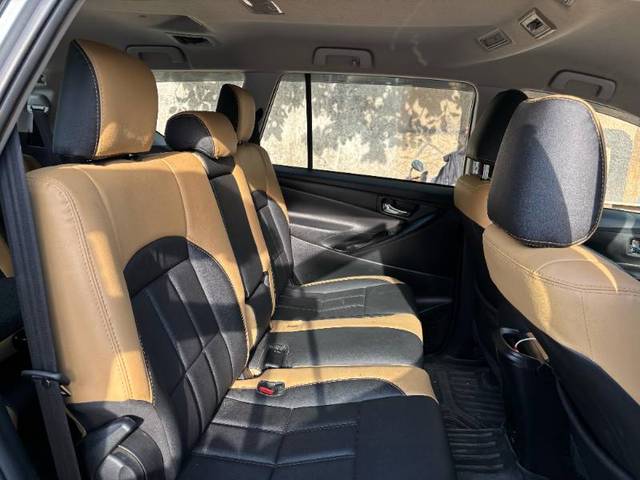 https://images10.gaadi.com/usedgaadi-sellcar/UsedCar/d58216e1a/93513aa3-5248-4c3d-b1df-fe171bcd822a.jpg?imwidth=6401