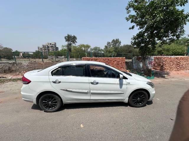 https://images10.gaadi.com/usedgaadi-sellcar/UsedCar/d58320bfa/2cfaa969-3769-41de-bfd9-077406f74295.jpeg?imwidth=6401