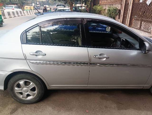 https://images10.gaadi.com/usedgaadi-sellcar/UsedCar/d583b47fa/98f82af1-cd81-4ffc-bcb7-e6ce836a11f8.jpg?imwidth=6400