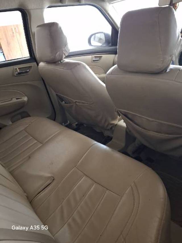 https://images10.gaadi.com/usedgaadi-sellcar/UsedCar/d5862ceea/8f759dbe-5a17-4dea-bf33-045fe43d23f6.jpg?imwidth=6402