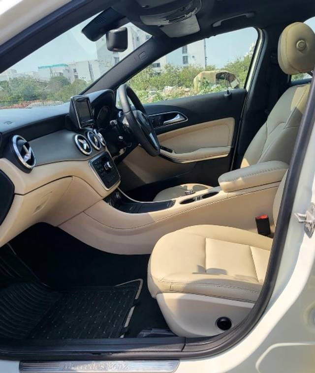 https://images10.gaadi.com/usedgaadi-sellcar/UsedCar/d5865191a/2e902fdc-f612-44b0-88b0-4a53f56c6a13.jpeg?imwidth=6401