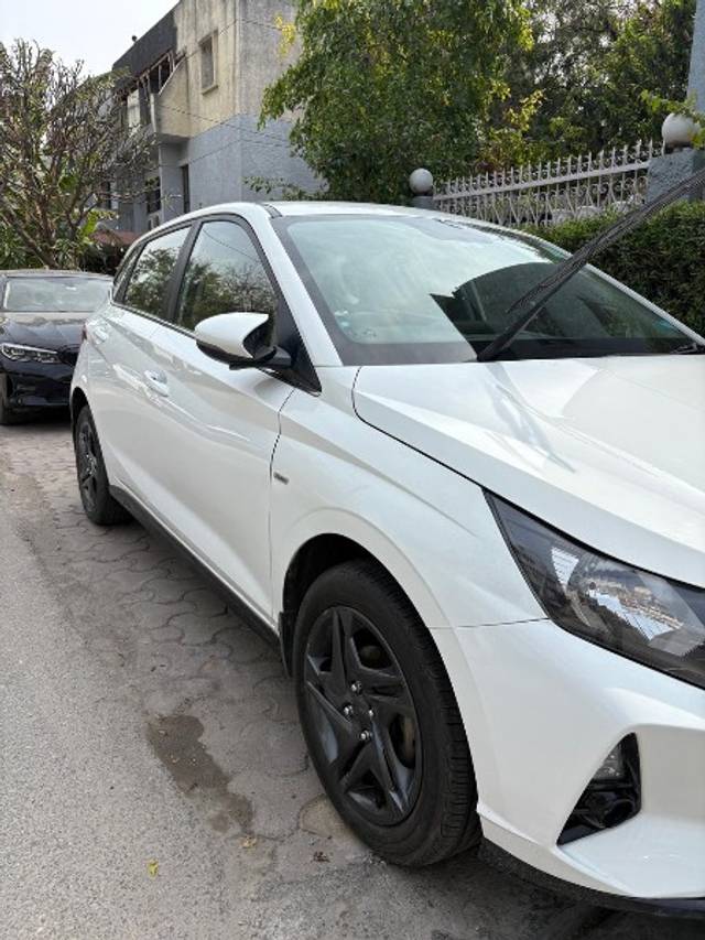 https://images10.gaadi.com/usedgaadi-sellcar/UsedCar/d58738cda/eb429def-0075-4a65-9539-e8adeae738b9.jpeg?imwidth=6400