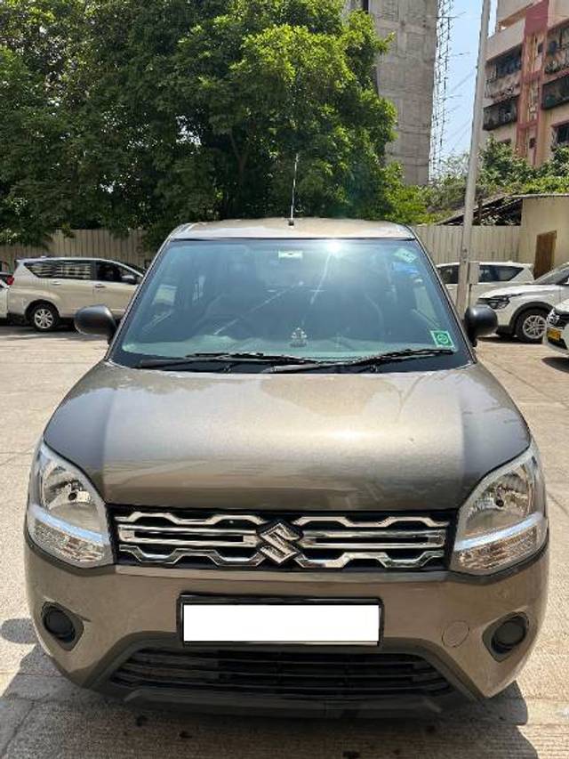 https://images10.gaadi.com/usedgaadi-sellcar/UsedCar/d58a51a0a/83ac524c-296c-46b1-903e-96d6aab52afd.jpeg?imwidth=6400