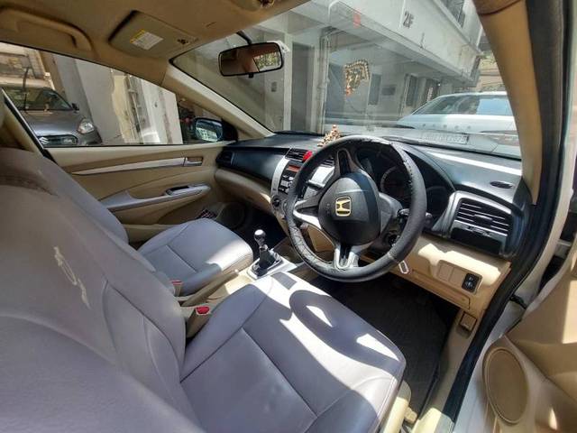 https://images10.gaadi.com/usedgaadi-sellcar/UsedCar/d58af6d7a/8d79a99e-64fc-4626-b22f-d54b4df837fa.jpg?imwidth=6401
