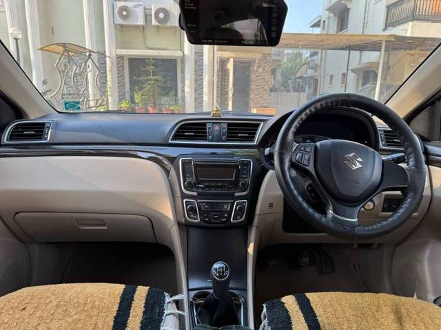 https://images10.gaadi.com/usedgaadi-sellcar/UsedCar/d58bf411a/6003fc6d-2d08-499b-913d-ca1a5d3c6756.jpg?imwidth=6402