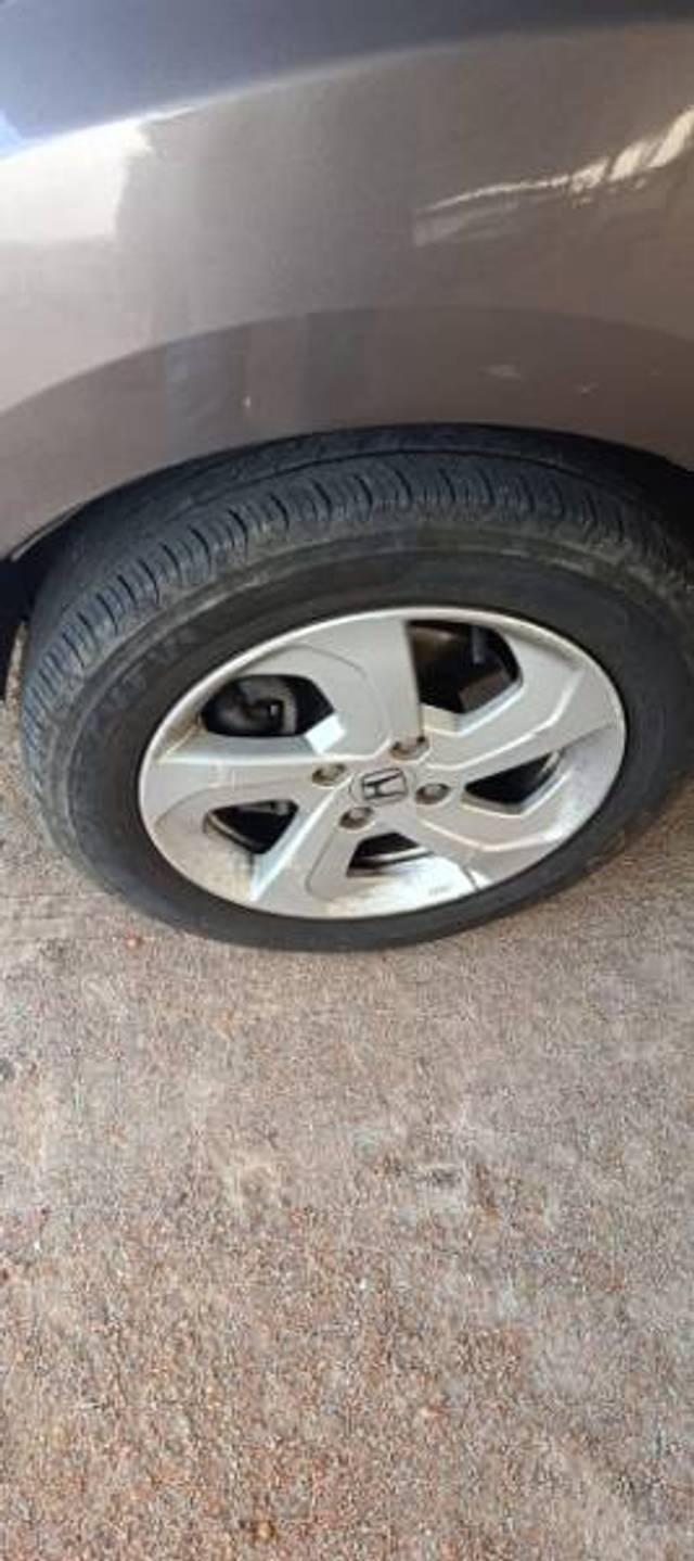 https://images10.gaadi.com/usedgaadi-sellcar/UsedCar/d58d691ba/d2047015-cab2-4482-ab44-b1764471d7af.jpeg?imwidth=6401