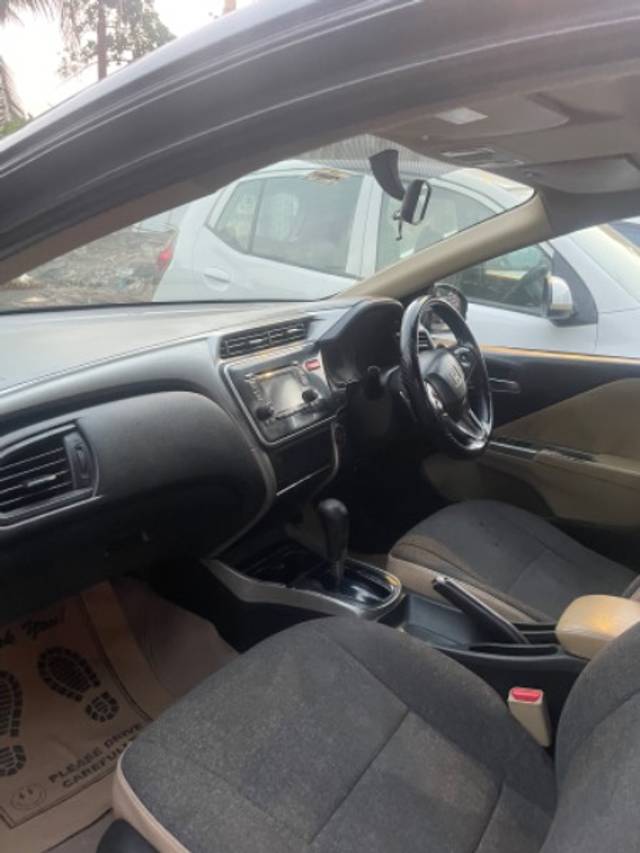 https://images10.gaadi.com/usedgaadi-sellcar/UsedCar/d591c816a/2bfebcdc-dd66-46de-8352-069acfee1d8a.jpeg?imwidth=6402
