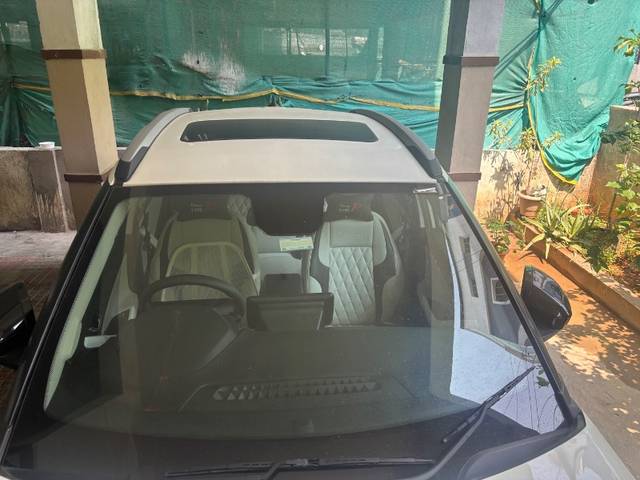 https://images10.gaadi.com/usedgaadi-sellcar/UsedCar/d593dcd9a/c4745b13-edb7-4ec4-83ac-ae41efcfe0f1.jpeg?imwidth=6402
