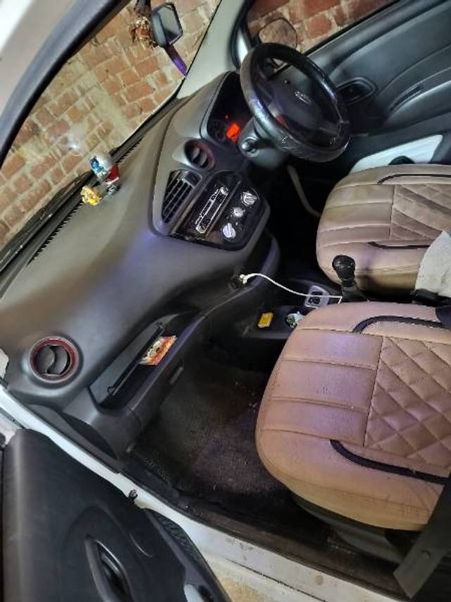 https://images10.gaadi.com/usedgaadi-sellcar/UsedCar/d5948282a/ab8a812d-8cee-4e1d-b582-ef6b4d6555c1.jpg?imwidth=6401