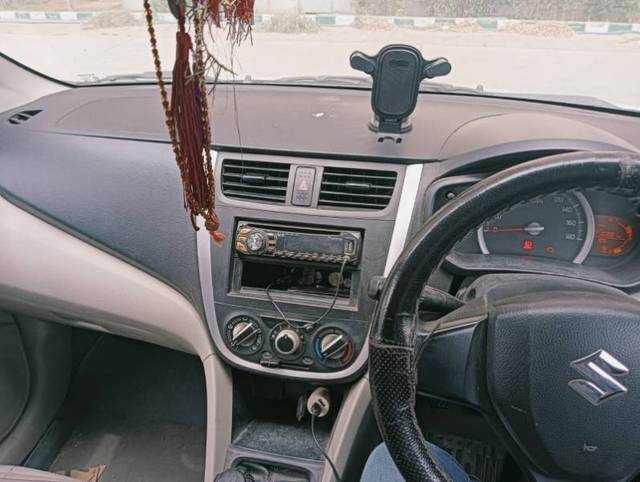 https://images10.gaadi.com/usedgaadi-sellcar/UsedCar/d59686b6a/09ffcd3e-2d62-40eb-a86f-4d4b5a53eb64.jpg?imwidth=6402