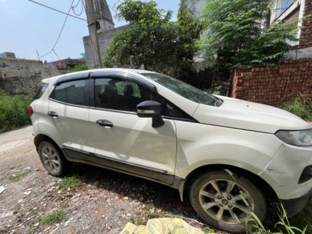 https://images10.gaadi.com/usedgaadi-sellcar/UsedCar/d599d82ca/4a42fb21-c477-4d21-bab1-c778f100a674.jpeg?imwidth=6400