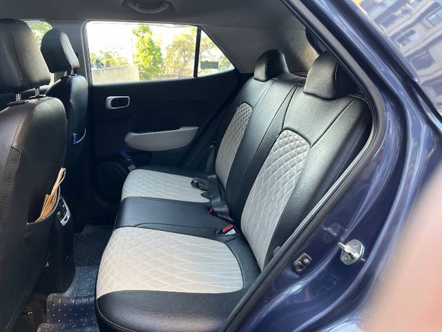 https://images10.gaadi.com/usedgaadi-sellcar/UsedCar/d59b4e97a/49c2e447-2e11-4ba8-860d-86d096c61522.jpeg?imwidth=6402