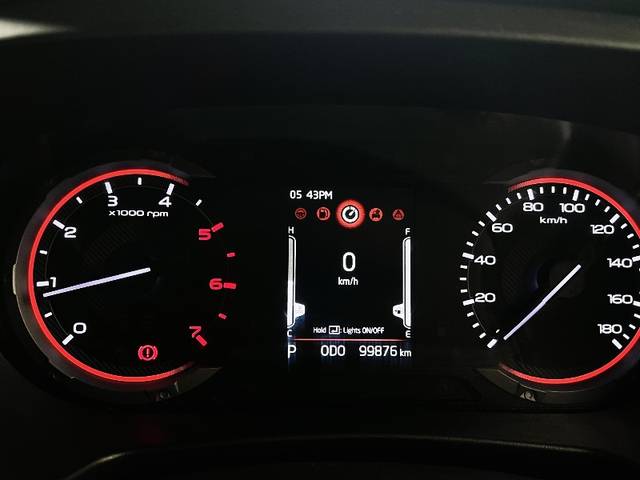 https://images10.gaadi.com/usedgaadi-sellcar/UsedCar/d59ba540a/be8eeec9-7bc3-497f-8449-ee7c6055c9f2.jpeg?imwidth=6402