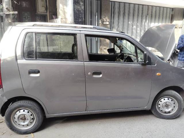 https://images10.gaadi.com/usedgaadi-sellcar/UsedCar/d59c814aa/7fb9822f-1b56-4cae-9cce-04b3d0253b59.jpg?imwidth=6402