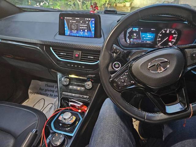 https://images10.gaadi.com/usedgaadi-sellcar/UsedCar/d59cc825a/55ea9f5d-fa1b-490f-98e5-706efac9297b.jpg?imwidth=6402