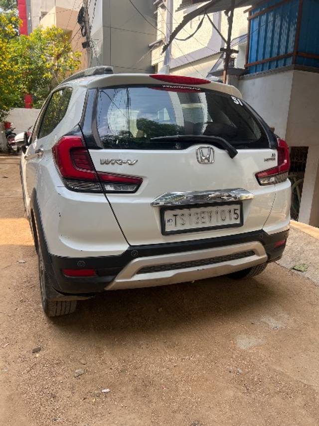 https://images10.gaadi.com/usedgaadi-sellcar/UsedCar/d59dea95a/2606f6e8-8fb5-4d3e-9316-58425e97d272.jpg?imwidth=6402