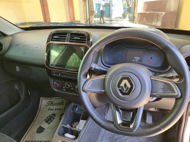 https://images10.gaadi.com/usedgaadi-sellcar/UsedCar/d59e12b7a/2bd54b9e-1d75-484e-ba24-e023e2848f1b.jpg?imwidth=6400
