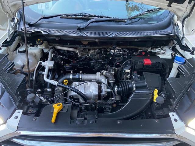 https://images10.gaadi.com/usedgaadi-sellcar/UsedCar/d59f78cda/38646147-203b-4e9c-b29c-23f7feb7a717.jpeg?imwidth=6401