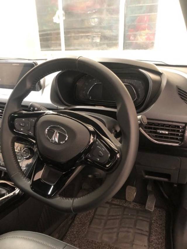 https://images10.gaadi.com/usedgaadi-sellcar/UsedCar/d5a0c8c8-4540-4ef6-9c61-07e2bd468b75/2d55cec8-503e-46ef-86ef-fb219b0d74c6.jpeg?imwidth=6402