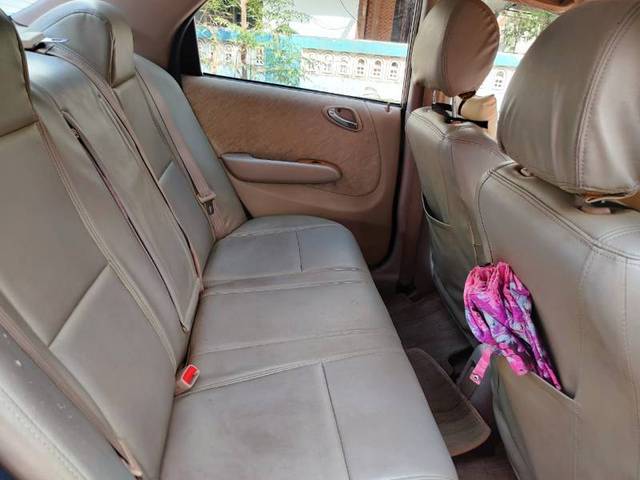 https://images10.gaadi.com/usedgaadi-sellcar/UsedCar/d5a23890a/98596389-b1ec-4398-8b9b-37bb43bca83a.jpg?imwidth=6402