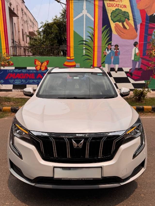https://images10.gaadi.com/usedgaadi-sellcar/UsedCar/d5a253aea/2e423d2b-37de-4ed8-a489-4ff0697663ec.jpeg?imwidth=6400