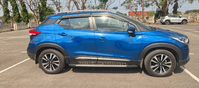 https://images10.gaadi.com/usedgaadi-sellcar/UsedCar/d5a437b0a/32f5bc4c-50b5-45a8-a997-bb7067a739f7.jpg?imwidth=6401