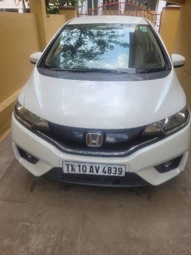 https://images10.gaadi.com/usedgaadi-sellcar/UsedCar/d5a70f53a/2c2f652b-9a08-42b7-a094-3a5d765bf777.jpg?imwidth=6400