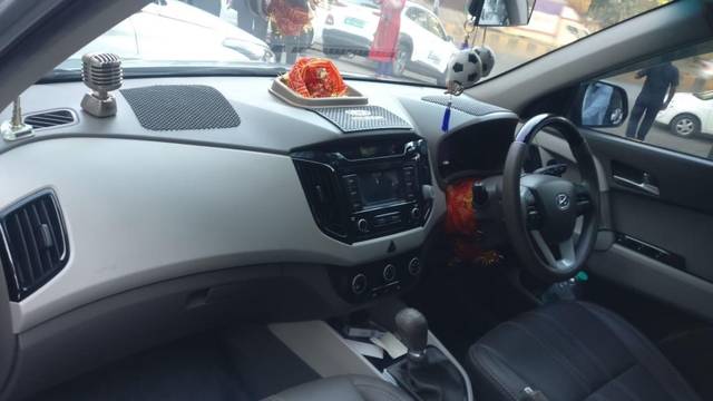 https://images10.gaadi.com/usedgaadi-sellcar/UsedCar/d5a74c72a/445fae3f-610d-4aa7-90e2-d7bc5b68366f.jpg?imwidth=6402
