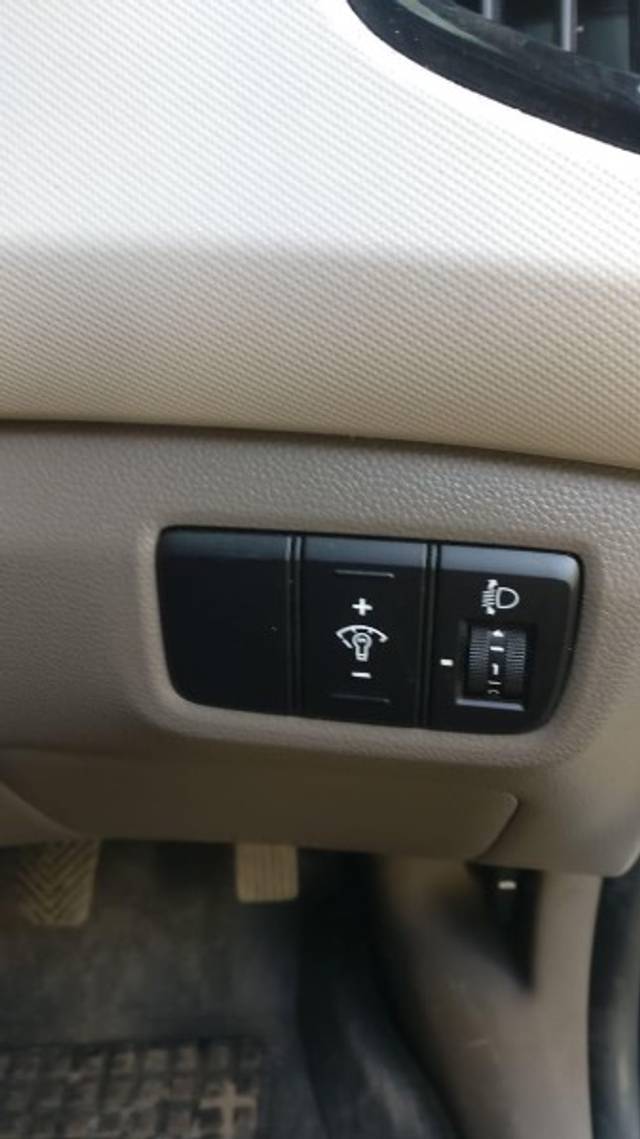 https://images10.gaadi.com/usedgaadi-sellcar/UsedCar/d5a74c72a/788bd441-35a1-4d71-aede-412a63d32226.jpg?imwidth=6401