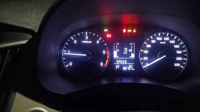 https://images10.gaadi.com/usedgaadi-sellcar/UsedCar/d5a7e58aa/14f6111f-a7ce-463b-b67b-7e8d5c667d09.jpg?imwidth=6402