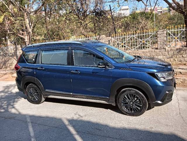 https://images10.gaadi.com/usedgaadi-sellcar/UsedCar/d5a7e61ca/c90d3c30-9d87-46f8-a168-07d22ea7f8bb.jpg?imwidth=6400