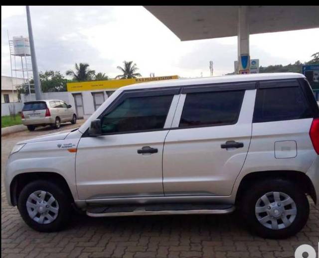 https://images10.gaadi.com/usedgaadi-sellcar/UsedCar/d5a98d04a/032c2044-14df-40ee-93a6-bb2a3d7f23eb.jpg?imwidth=6401