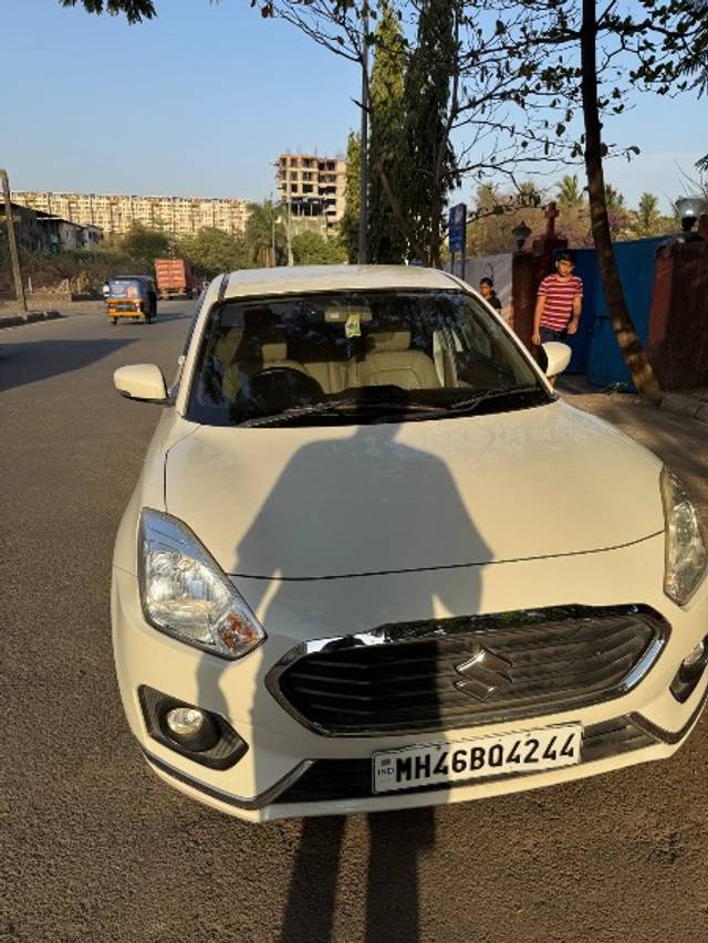 https://images10.gaadi.com/usedgaadi-sellcar/UsedCar/d5a9c56aa/7ee028bd-f6c6-447d-b705-f71088e5e913.jpeg?imwidth=6400
