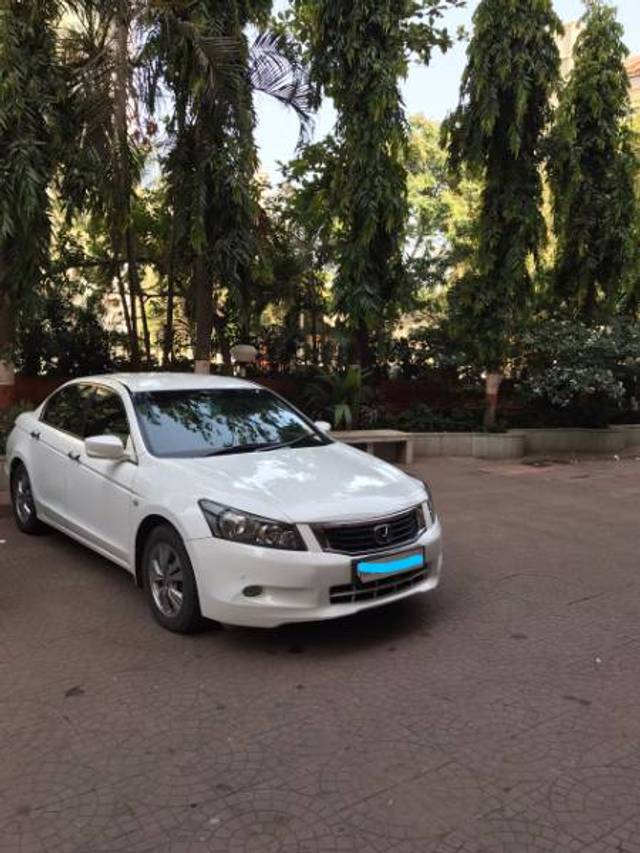 https://images10.gaadi.com/usedgaadi-sellcar/UsedCar/d5a9cf15a/5d20fd5c-864e-434b-aa77-d86bf9281281.jpg?imwidth=6400