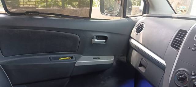https://images10.gaadi.com/usedgaadi-sellcar/UsedCar/d5ab8407a/e8322c11-4a9a-4a32-bced-bf544faaa604.jpg?imwidth=6402