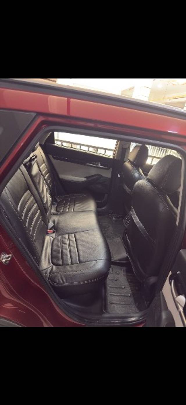 https://images10.gaadi.com/usedgaadi-sellcar/UsedCar/d5ad00eca/267aff13-d442-4927-8116-89e363b838d0.png?imwidth=6401
