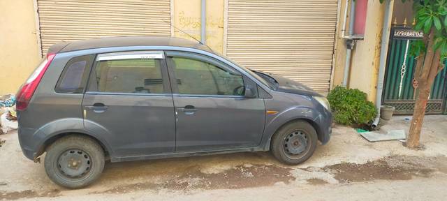 https://images10.gaadi.com/usedgaadi-sellcar/UsedCar/d5adb739a/d10f6e03-9160-4e78-be48-86e10142d0df.jpg?imwidth=6402