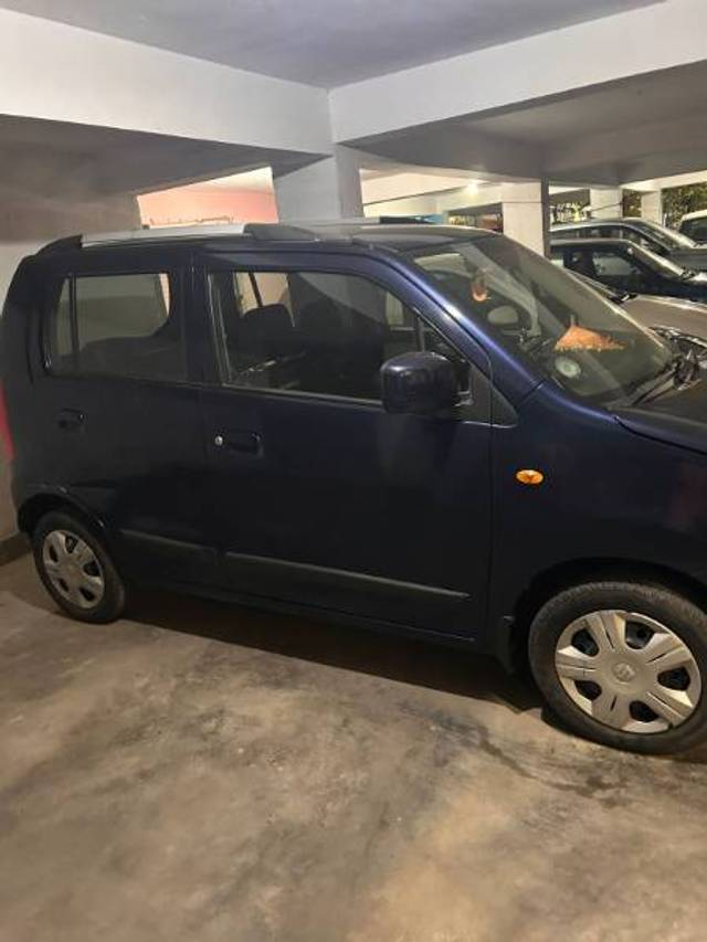 https://images10.gaadi.com/usedgaadi-sellcar/UsedCar/d5ae72e5a/229194d1-84ad-476f-bb3e-d37eba0e61a9.jpeg?imwidth=6401
