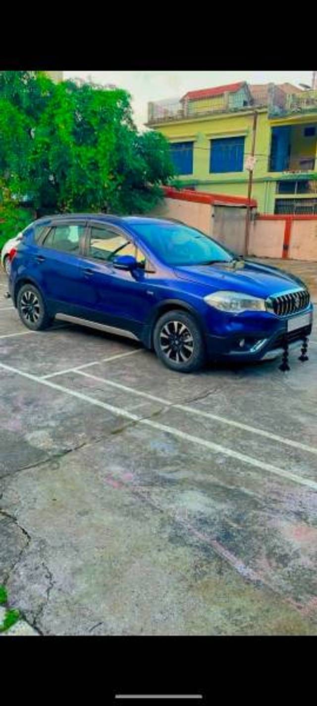 https://images10.gaadi.com/usedgaadi-sellcar/UsedCar/d5af1bbda/efb5438e-a3a4-429d-9acc-b49f56df6a29.jpg?imwidth=6400