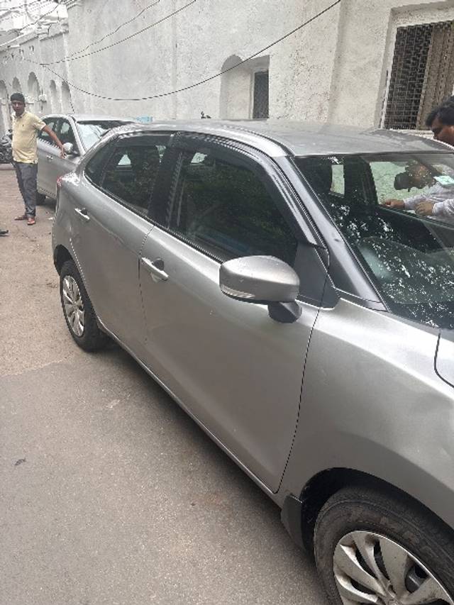 https://images10.gaadi.com/usedgaadi-sellcar/UsedCar/d5afb972a/d77070bc-33a7-4cea-9c16-17ba4f6cc2f5.jpg?imwidth=6401