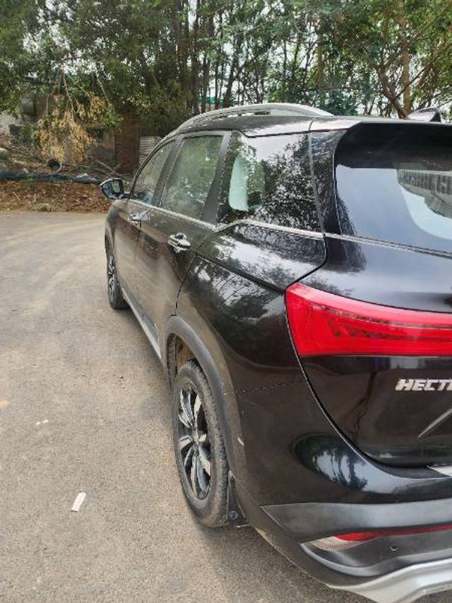 https://images10.gaadi.com/usedgaadi-sellcar/UsedCar/d5b67fb4a/6717c166-1ca7-4cbc-88b9-59253781d86b.jpg?imwidth=6402