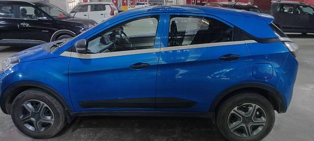 https://images10.gaadi.com/usedgaadi-sellcar/UsedCar/d5b7ee08a/f3c15fc5-f028-482d-bdc0-278785517e9f.jpg?imwidth=6402
