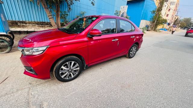 https://images10.gaadi.com/usedgaadi-sellcar/UsedCar/d5bb4a3ba/8e24ca51-f63b-4343-90ea-3f1280ba335c.jpeg?imwidth=6400