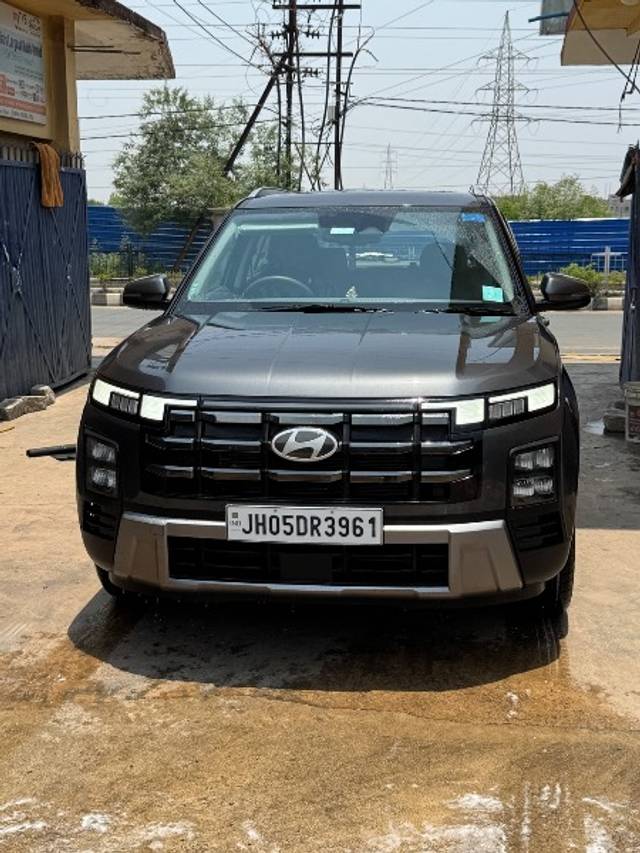 https://images10.gaadi.com/usedgaadi-sellcar/UsedCar/d5bb8713a/bc049dca-d40f-4a6d-9871-71508671b68f.jpeg?imwidth=6400