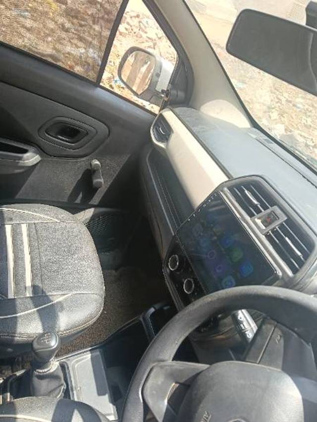 https://images10.gaadi.com/usedgaadi-sellcar/UsedCar/d5be4955a/2524d09b-7c1c-4226-a0f5-370c49dfdeb9.jpg?imwidth=6402